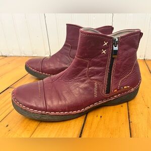 Riemot Tessa Red Leather Ankle Boots, Size 8